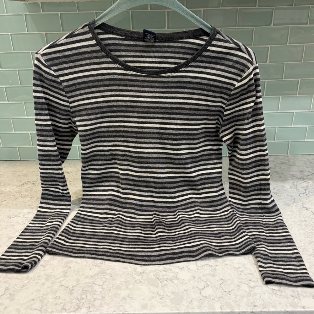 Gap Gray Striped Long Sleeve Women’s Top